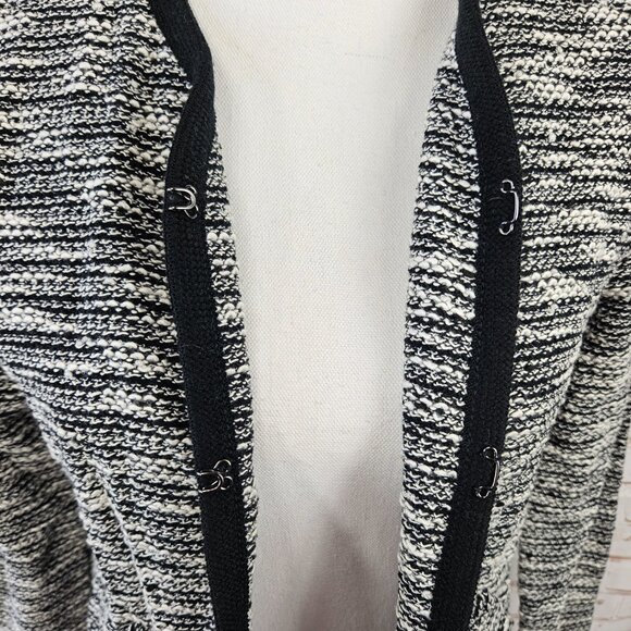 J. Crew Size Small Black/White Boucle Tweed Cardigan Sweater Hook & Eye 03509 - Picture 6 of 9